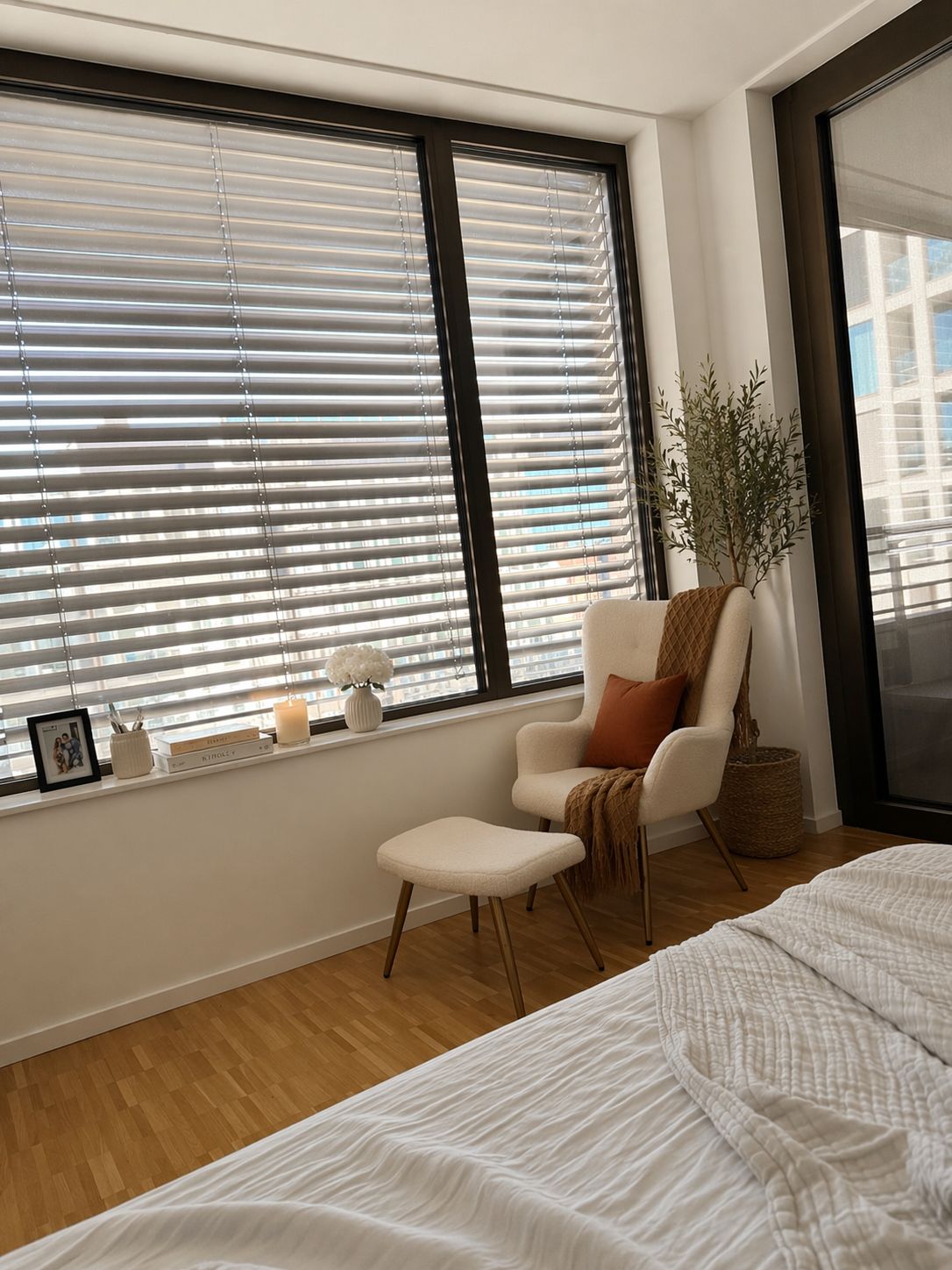  Beautiful 3- Room Designer Apartment In Berlin Mitte (80m2) – Fully Furnished + Balcony + Gym + Conc  -  Beautiful 3- room Designer Apartment in Berlin Mitte (80m2) – Fully Furnished + Balcony + Gym + Concierge  - Gallery -  14