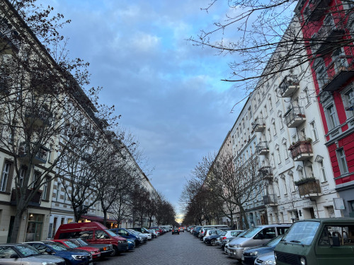 Premium apartment with a beautiful view of Helmholtzplatz