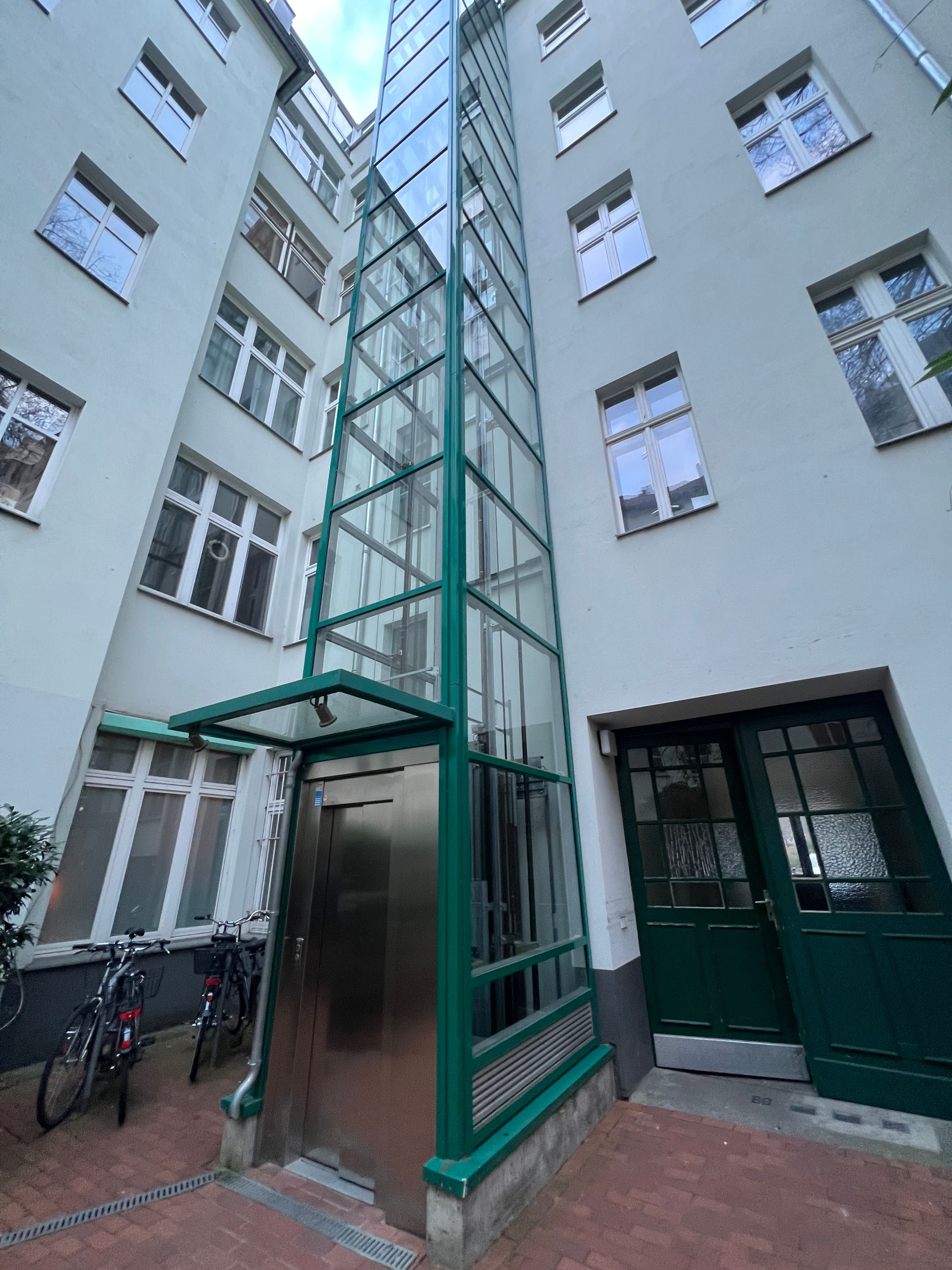  Premium Apartment With A Beautiful View Of Helmholtzplatz  -  Premium apartment with a beautiful view of Helmholtzplatz  - Gallery -  7