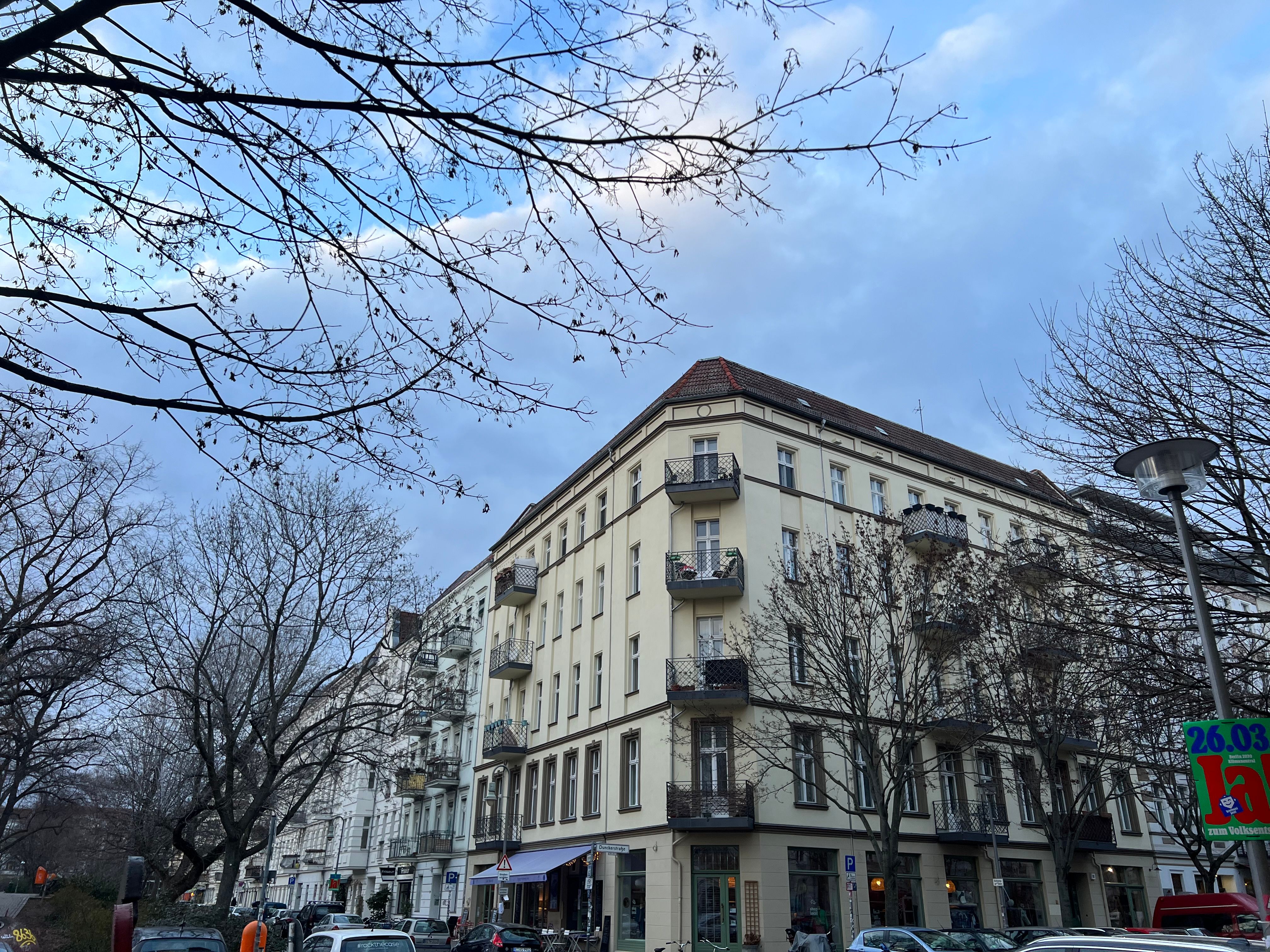  Premium Apartment With A Beautiful View Of Helmholtzplatz  -  Premium apartment with a beautiful view of Helmholtzplatz  - Gallery -  1