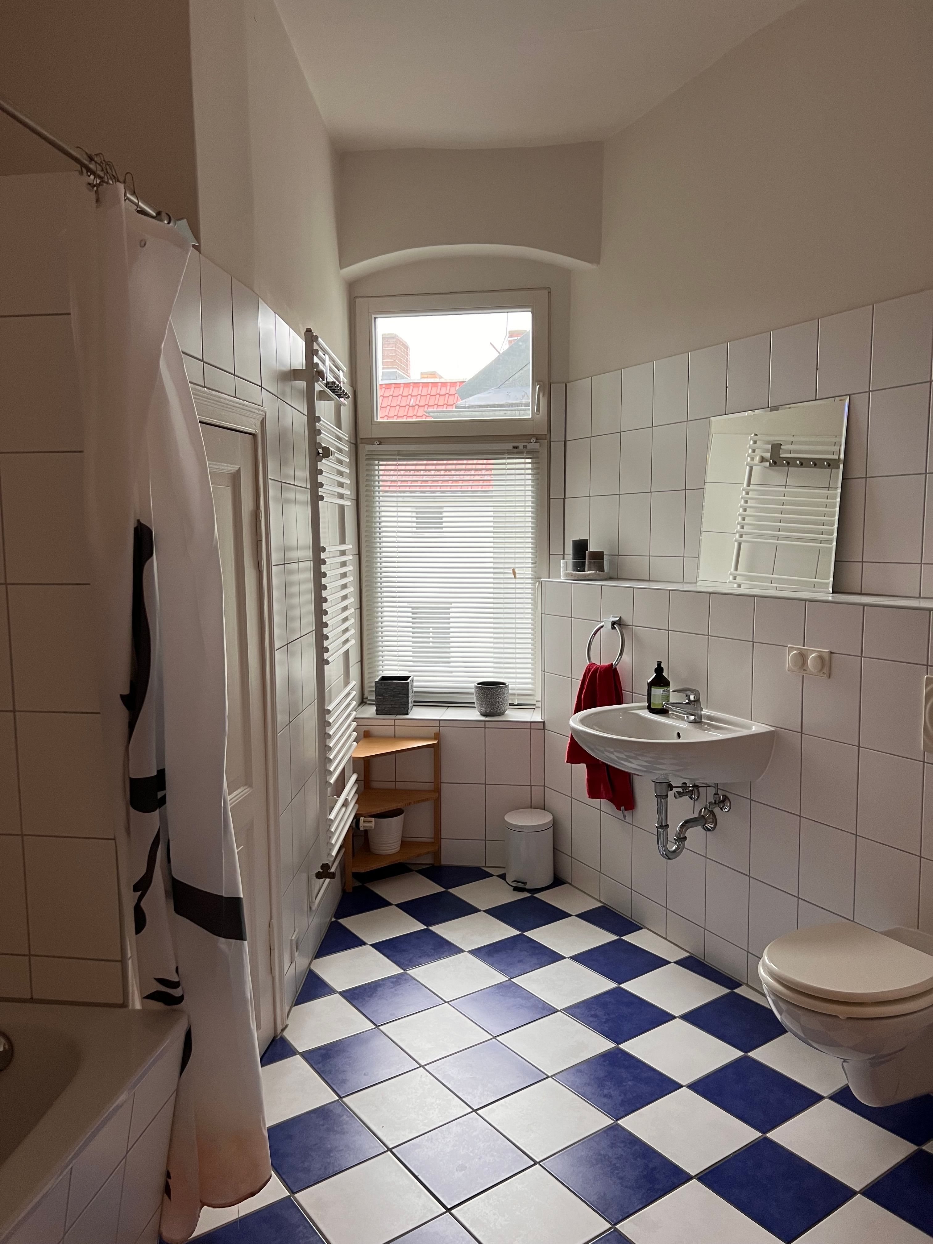  Premium Apartment With A Beautiful View Of Helmholtzplatz  -  Premium apartment with a beautiful view of Helmholtzplatz  - Gallery -  9