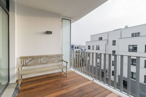 Urban living: Nice & spacious flat with car parking