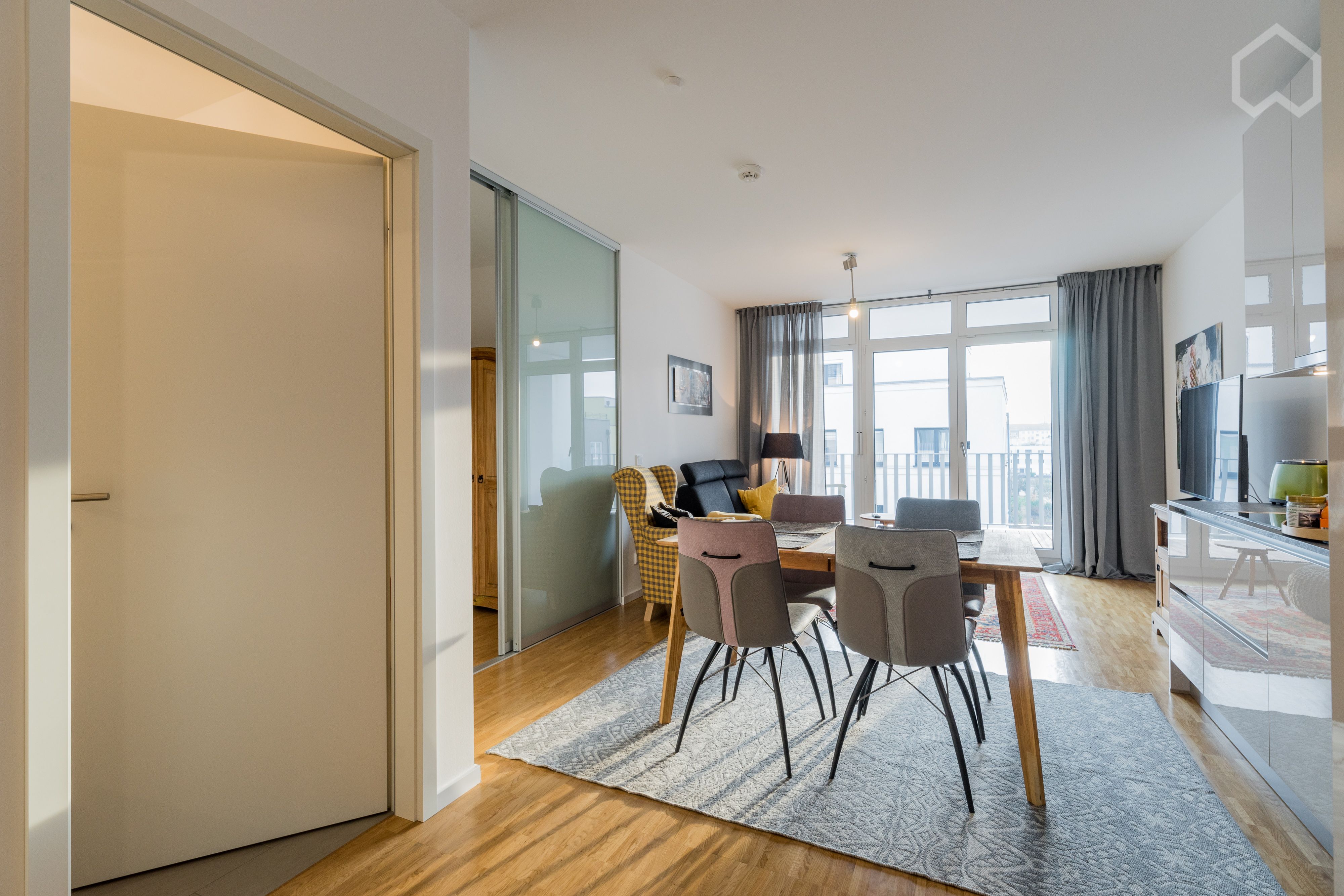 Urban Living: Nice & Spacious Flat With Car Parking - Urban living: Nice & spacious flat with car parking - Gallery - 27