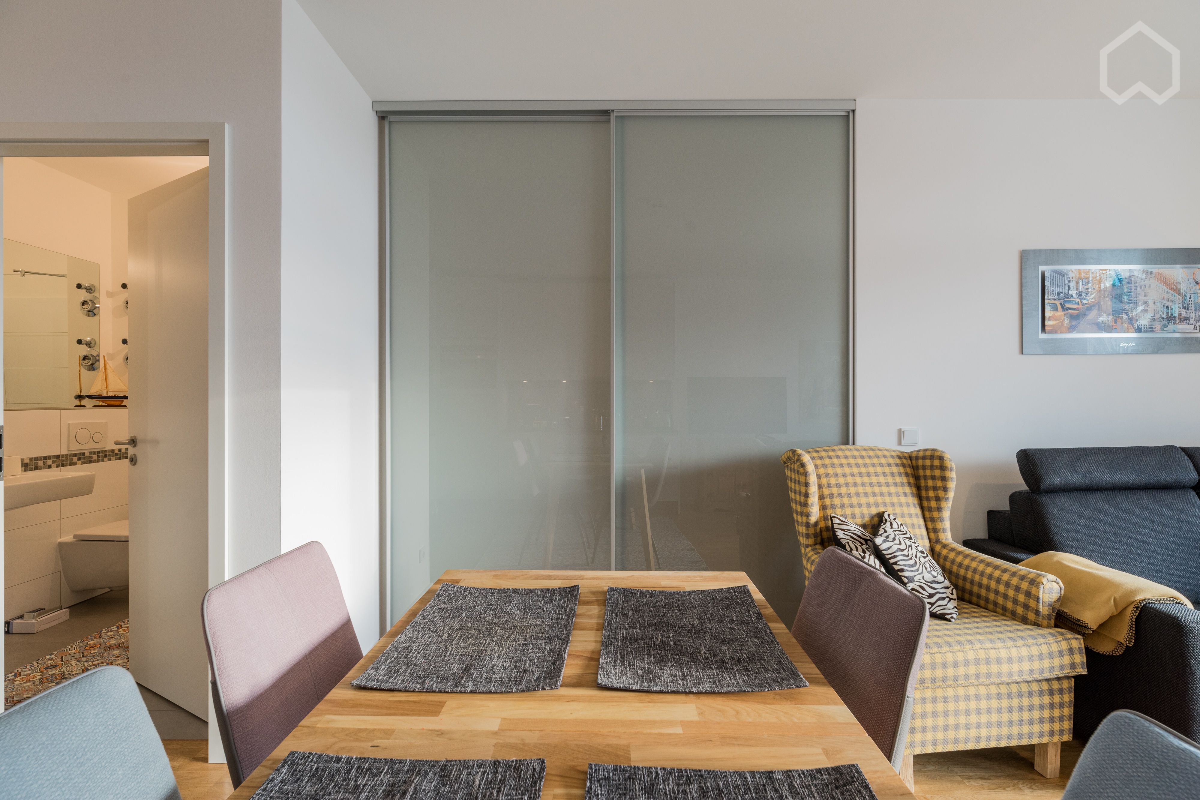  Urban Living: Nice & Spacious Flat With Car Parking  -  Urban living: Nice & spacious flat with car parking  - Gallery -  21