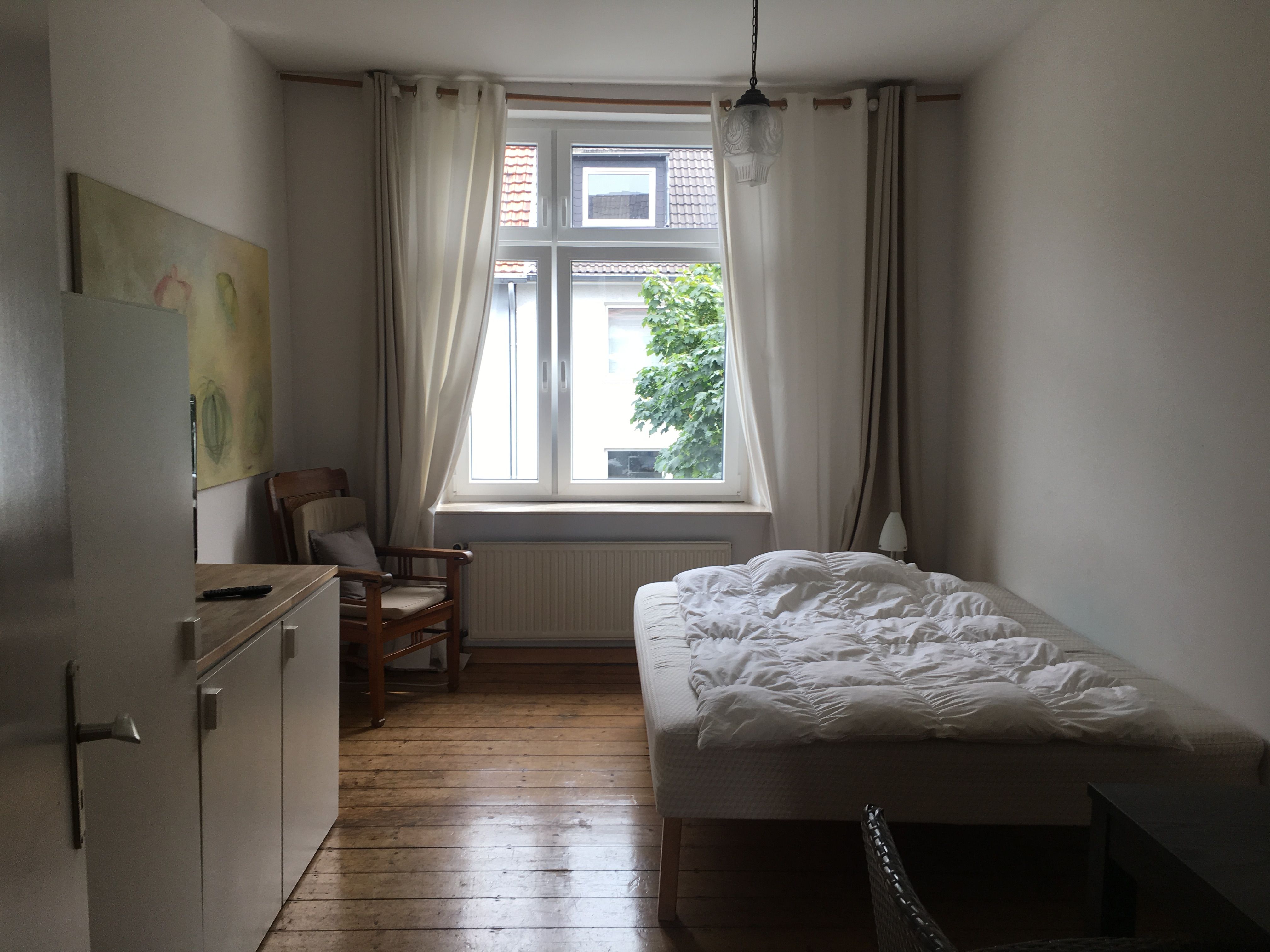 Very Lovely Apartment With South Facing Balcony And High Ceilings In Central Location - Very lovely apartment with south facing balcony and high ceilings in central location - Gallery - 2