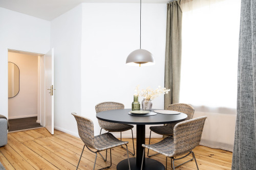 STYLISH FURNISHED 1-BEDROOM APARTMENT IN CHARMING MOABIT LOCATION
