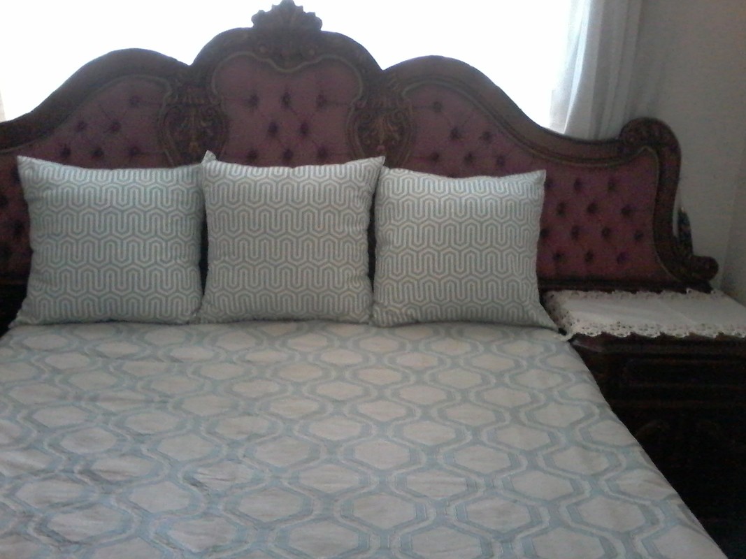 DELUXE BEDROOM (Single Bed) - 1