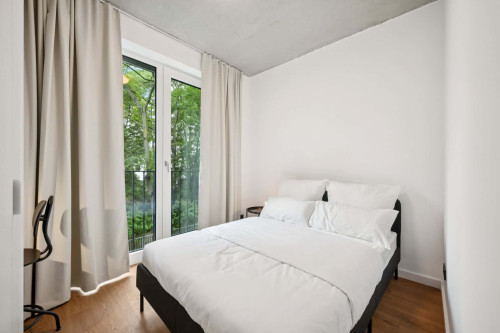 Room in Stromstraße, Berlin for 57 m² with 3 bedrooms