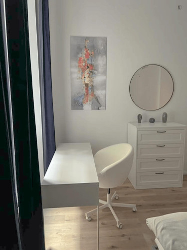 Brilliant double bedroom in Neukölln