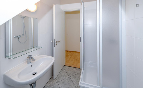 Large single bedroom near Tempelhofer Feld  - Gallery -  5