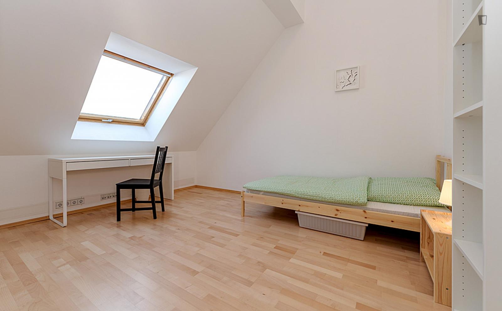 Large Single Bedroom Near Tempelhofer Feld - Large single bedroom near Tempelhofer Feld - Gallery - 1