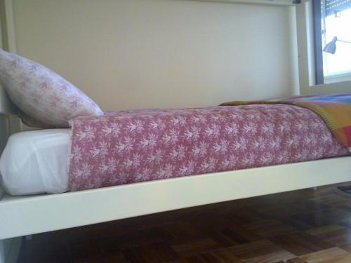 Nice studio close to Faria Guimarães metro station