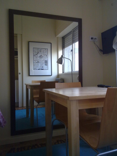 Nice studio close to Faria Guimarães metro station