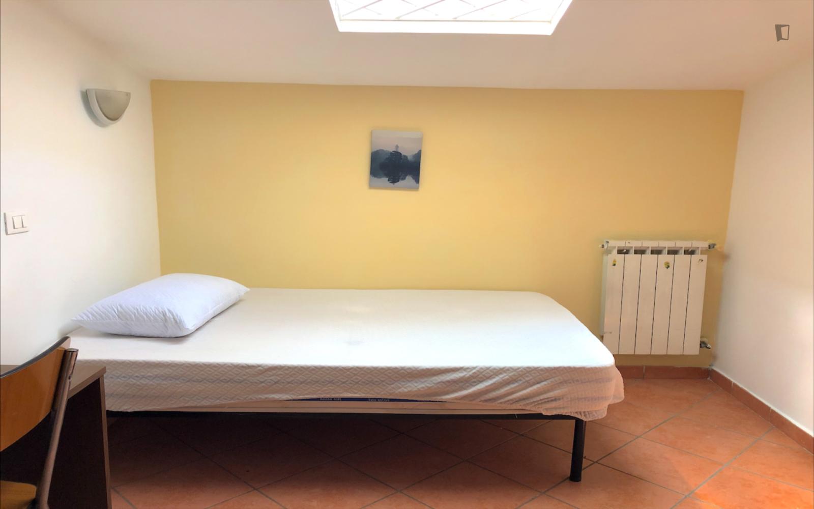 Ample Single Bedroom Near Parco Piazza Puricelli - Ample single bedroom near Parco Piazza Puricelli - Gallery - 1