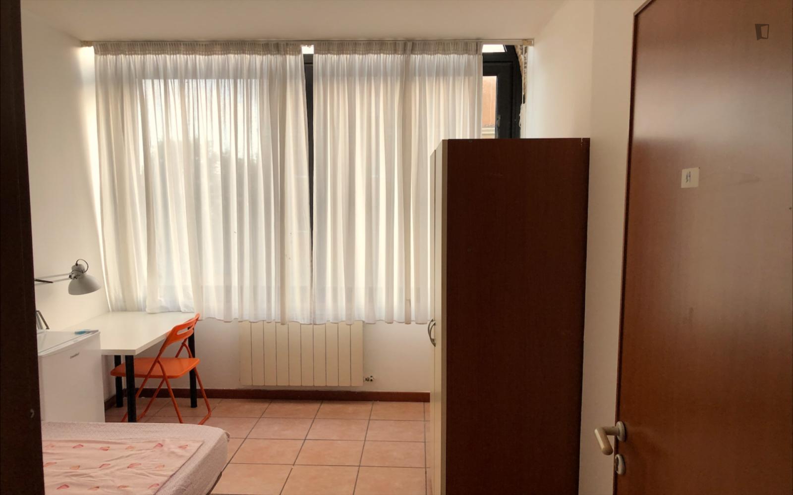  Cosy Single Bedroom Near Parco Piazza Puricelli  -  Cosy single bedroom near Parco Piazza Puricelli  - Gallery -  1