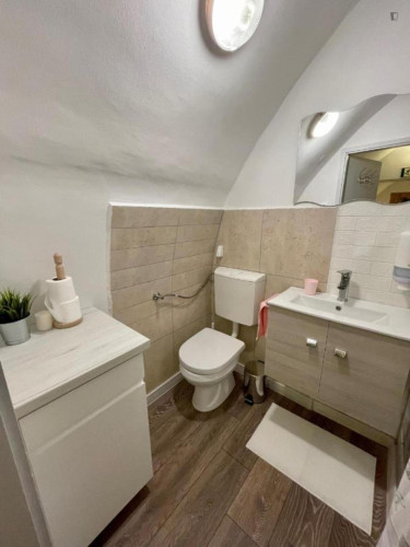Modern 2 Bedroom Apartment close to Oktogon Metro - Gallery - 8