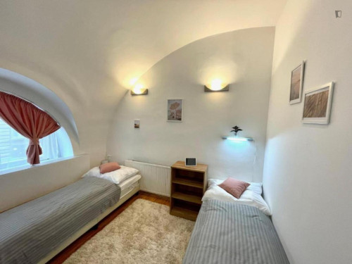Modern 2 Bedroom Apartment close to Oktogon Metro - Gallery - 12