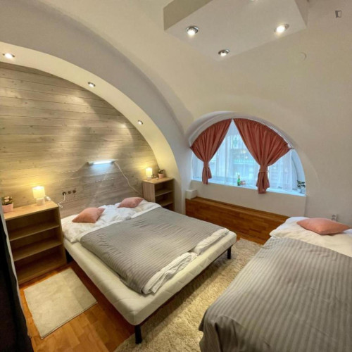 Modern 2 Bedroom Apartment close to Oktogon Metro