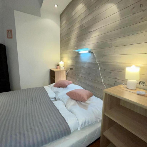 Modern 2 Bedroom Apartment close to Oktogon Metro