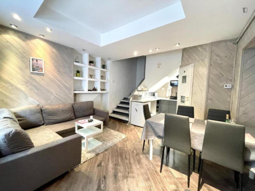 Modern 2 Bedroom Apartment close to Oktogon Metro