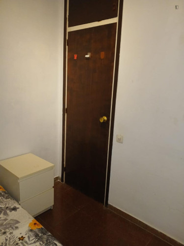 Single bedroom well connected to the city center