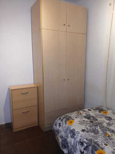 Single bedroom well connected to the city center