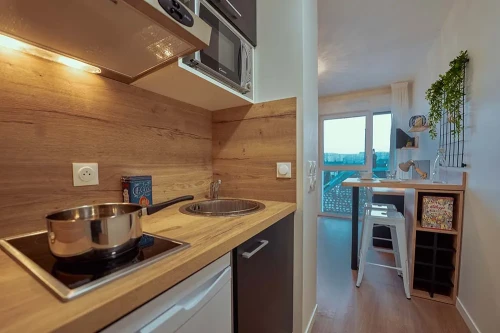 UPPeHALLS - Gallery - 9