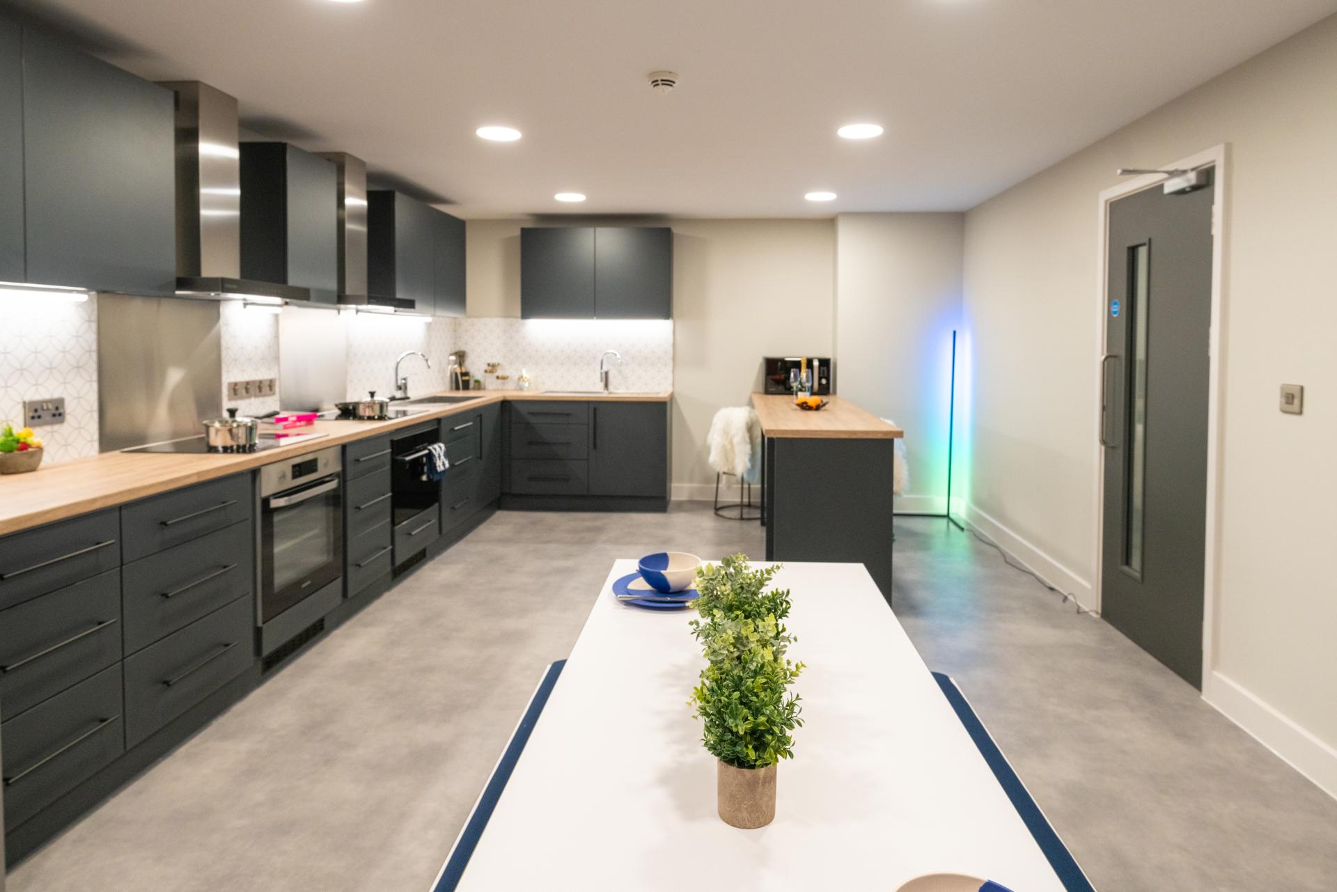  Classic Ensuite (External Facing)  -  Guilden Village Stoke Park  - Gallery -  5