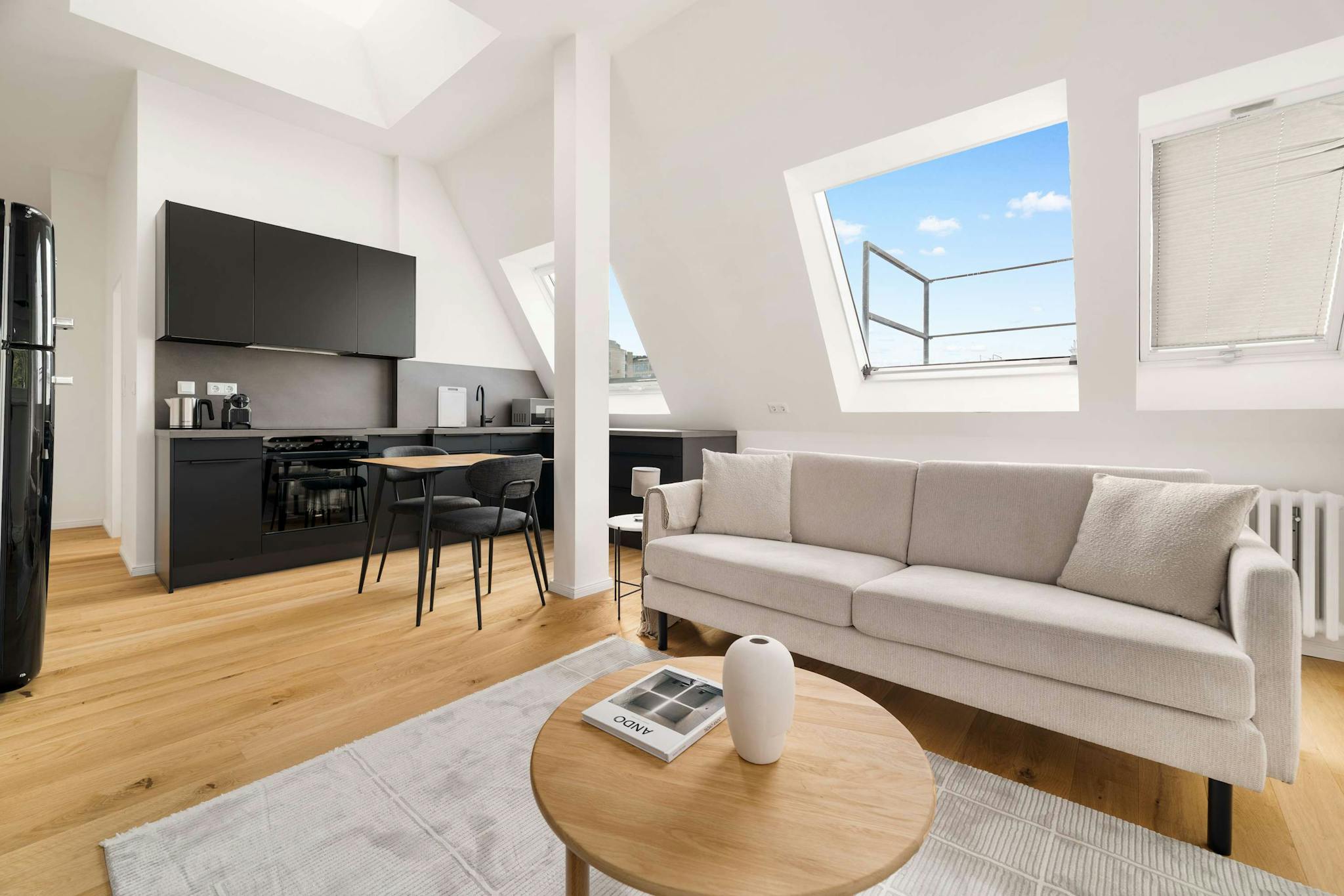  Entire Place  -  Alt-Moabit, Berlin  - Gallery -  1