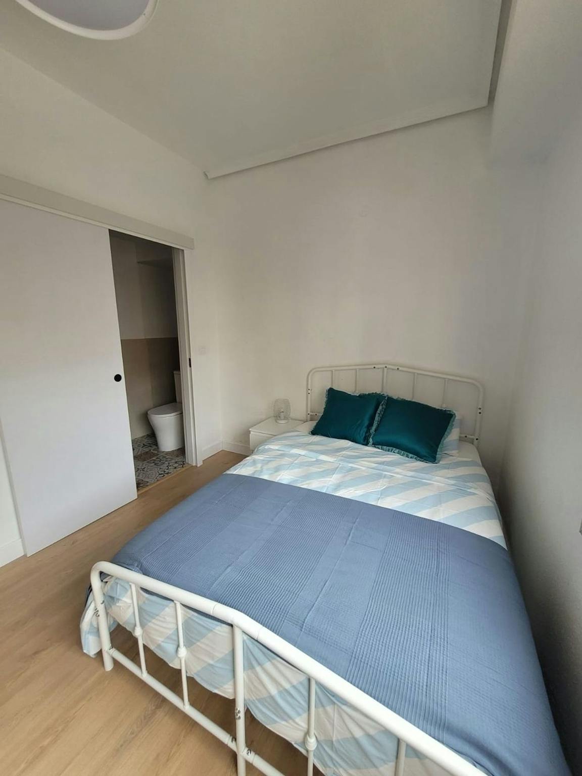 Private Room - Carrer de Vicente Blasco Ibáñez, Torrent - Gallery - 1