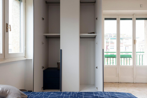 Huge Bright Room with AC and balcony - Viale B. d'Este 30 - Room 3