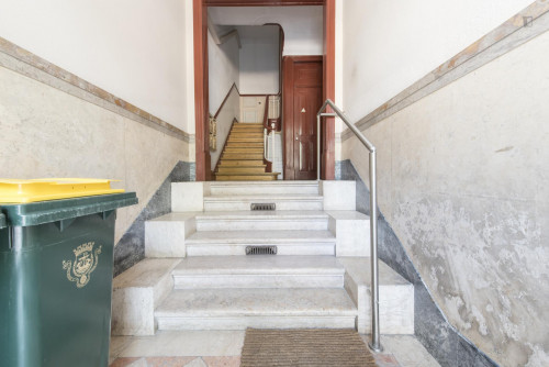 Cool single bedroom in Saldanha, next to Instituto Superior Técnico