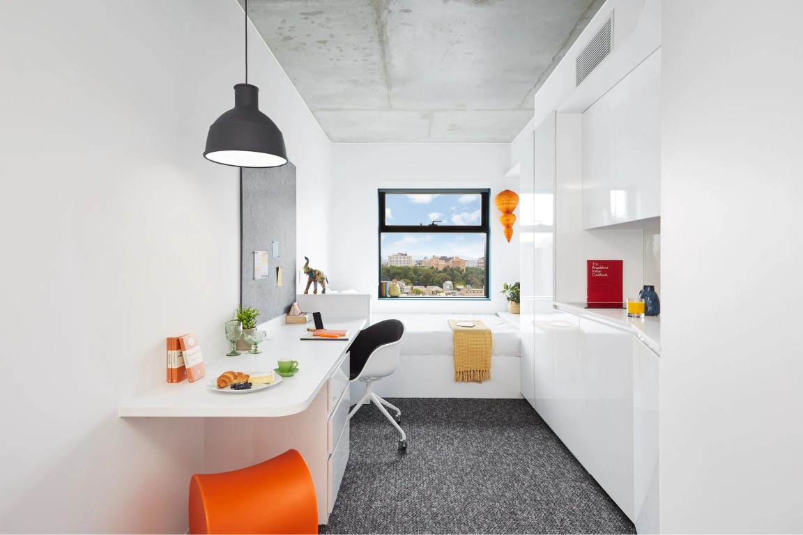  Double Bed, Signature Plus Studio Apartment, Premium View  -  Scape Carlton  - Gallery -  3