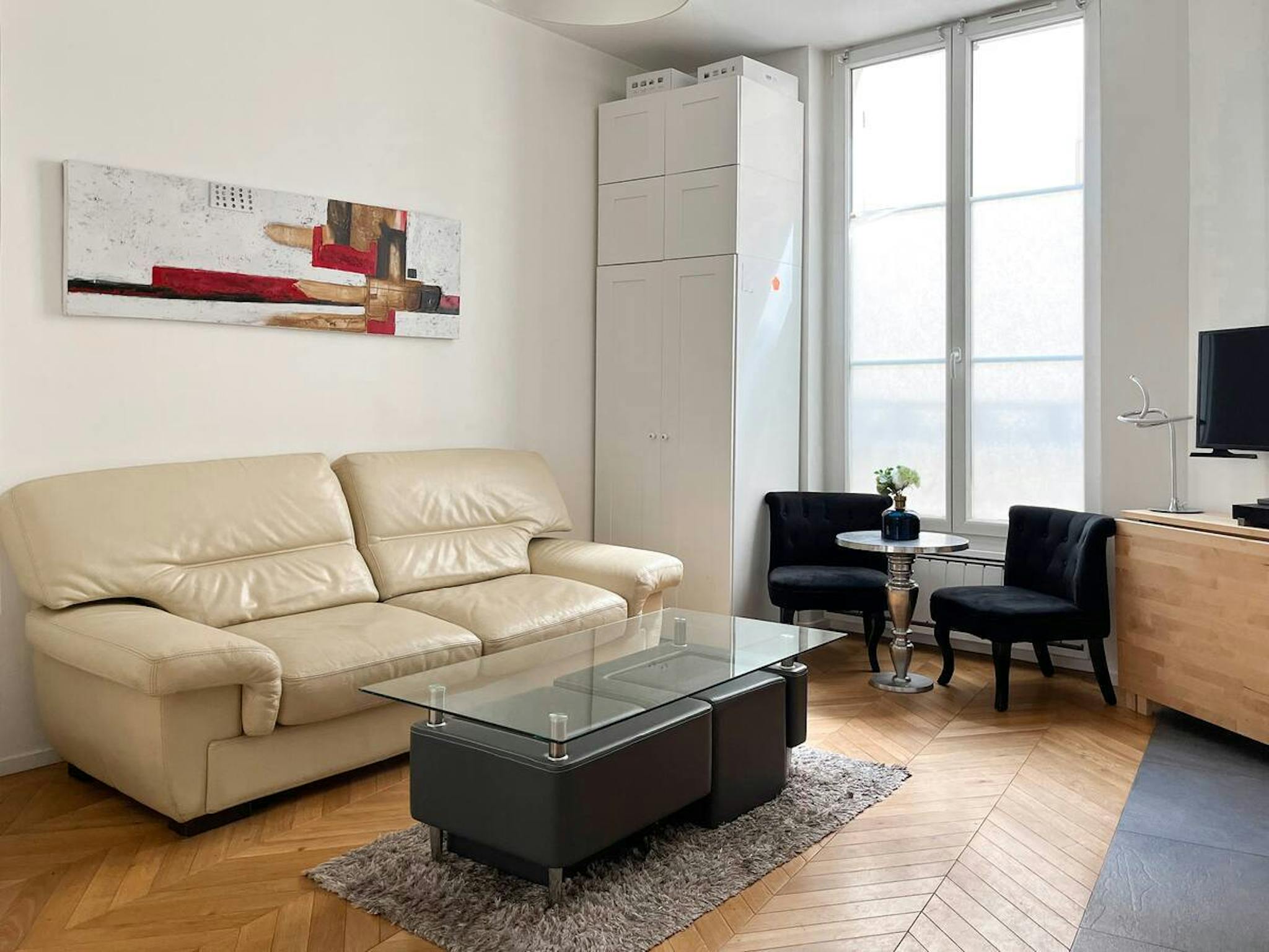 Entire Place - Rue Burq, Paris - Gallery - 1