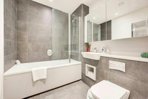 Selbourne Avenue, Hounslow  - Gallery -  5