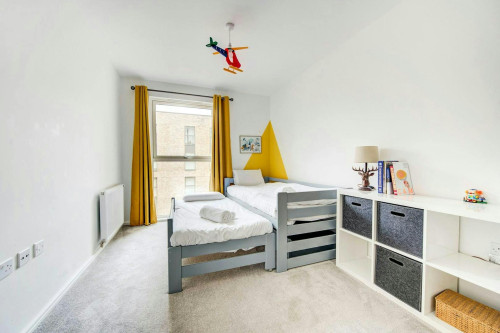 Selbourne Avenue, Hounslow