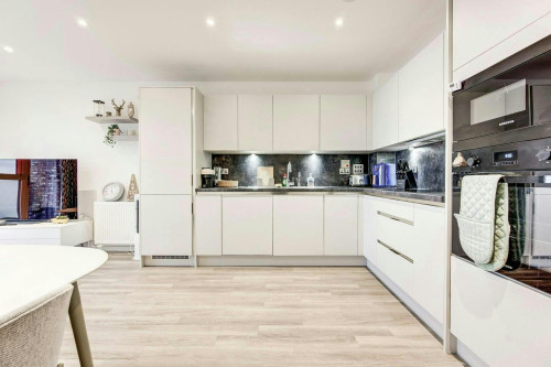 Selbourne Avenue, Hounslow