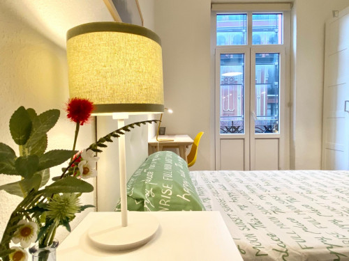 Single bedroom, with balcony, in 5-bedroom apartment - Gallery - 32