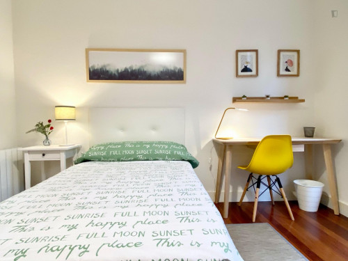 Single bedroom, with balcony, in 5-bedroom apartment - Gallery - 53