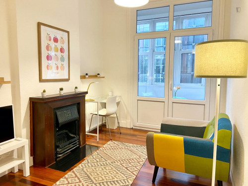 Single bedroom, with balcony, in 5-bedroom apartment - Gallery - 73