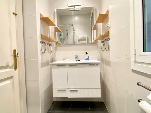 Single bedroom, with balcony, in 5-bedroom apartment - Gallery - 65