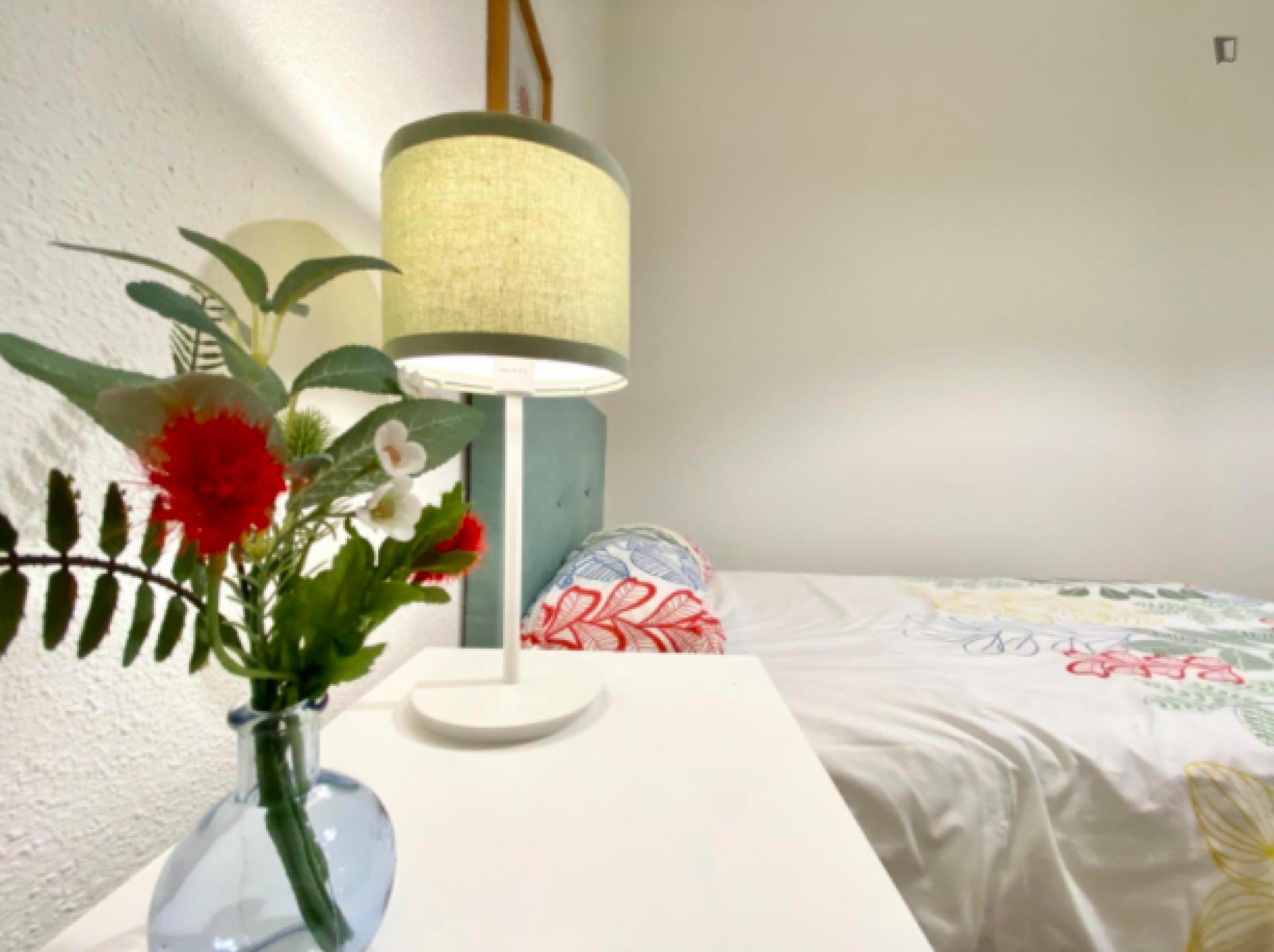 Single Bedroom, With Balcony, In 5-Bedroom Apartment - 1