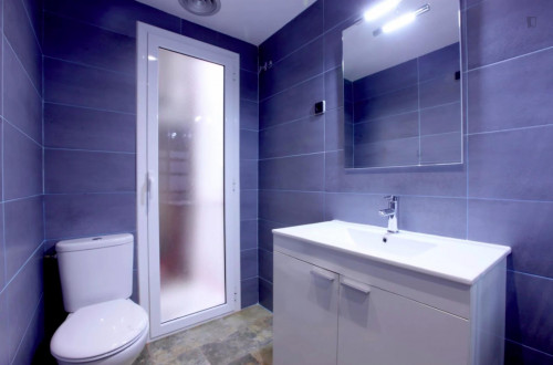 Inviting and homely 3-bedroom flat near the Clot metro station - Gallery - 13