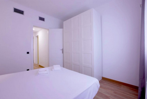 Inviting and homely 3-bedroom flat near the Clot metro station - Gallery - 7