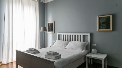 Stunning 2 bedroom flat in City Life - Gallery - 28
