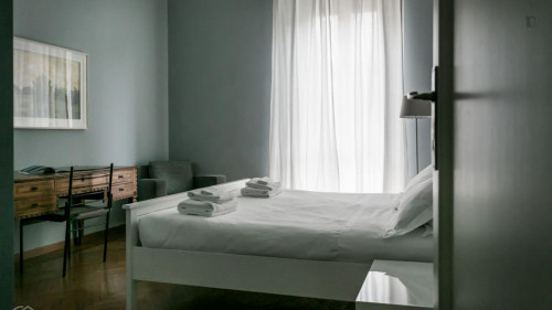 Stunning 2 bedroom flat in City Life - Gallery - 15