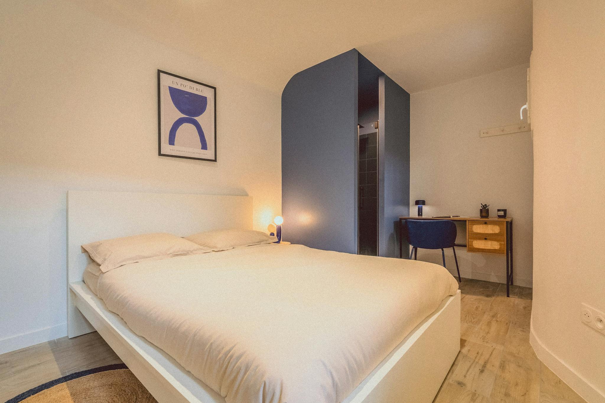  Private Room  -  Rue de l'Église, Montreuil  - Gallery -  1