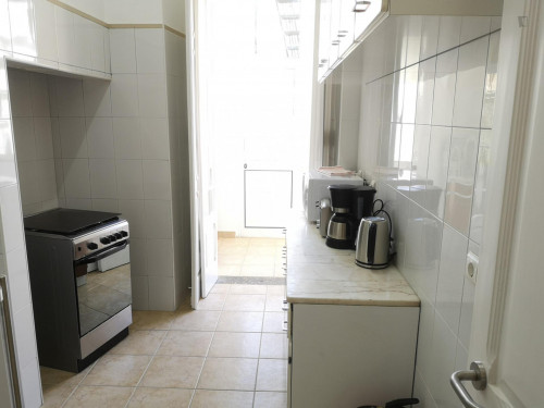 Pleasant 3-bedroom apartment near Anjos metro station - Gallery - 30