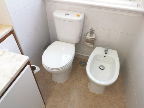 Pleasant 3-bedroom apartment near Anjos metro station - Gallery - 25