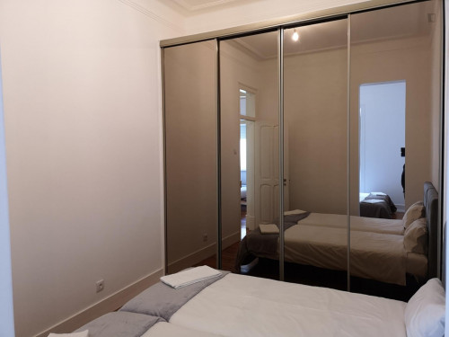 Pleasant 3-bedroom apartment near Anjos metro station - Gallery - 40